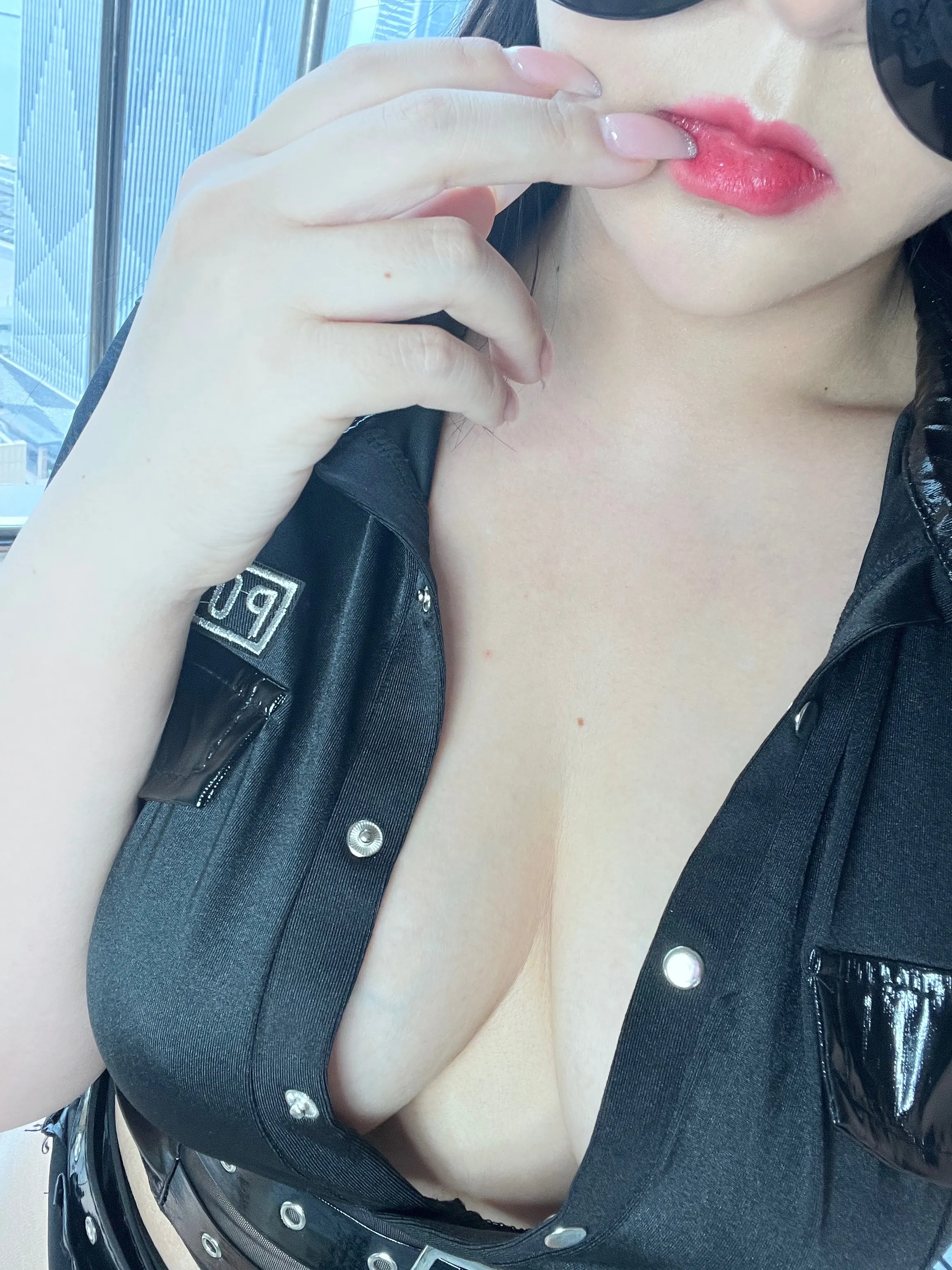 120斤的小王同学 – 女教官 71P 2V